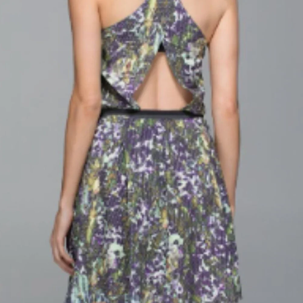 (6193) LULULEMON City Summer Dress - Sz 6 in Floral Sport White Multi - Picture 3 of 11
